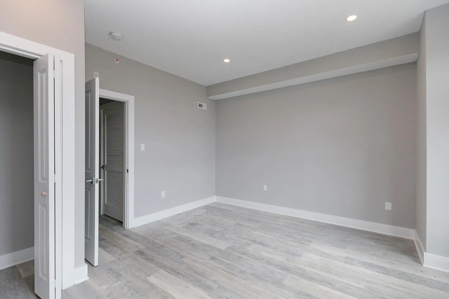 1906 Ingersoll St #B photo 2